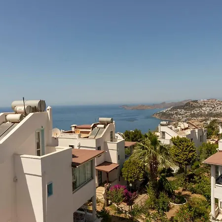 Pleasant Duplex Apartment With Fascinating Sea View In Bodrum *