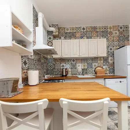 Pleasant Duplex Apartment With Fascinating Sea View In Bodrum *